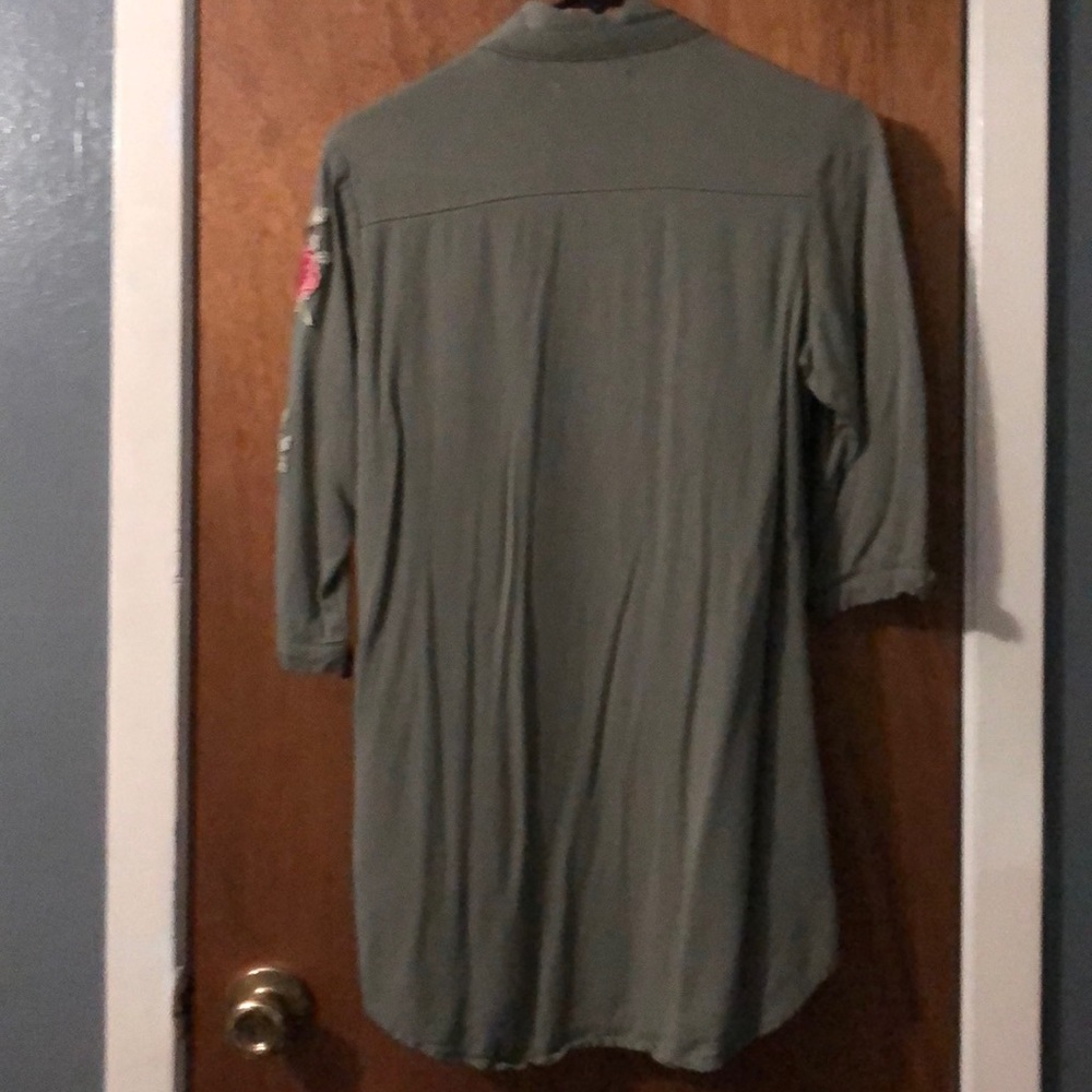 Shirt - Picture 2 of 2